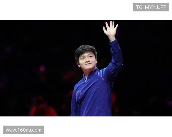 樊振东挥手告别球迷展现高情商